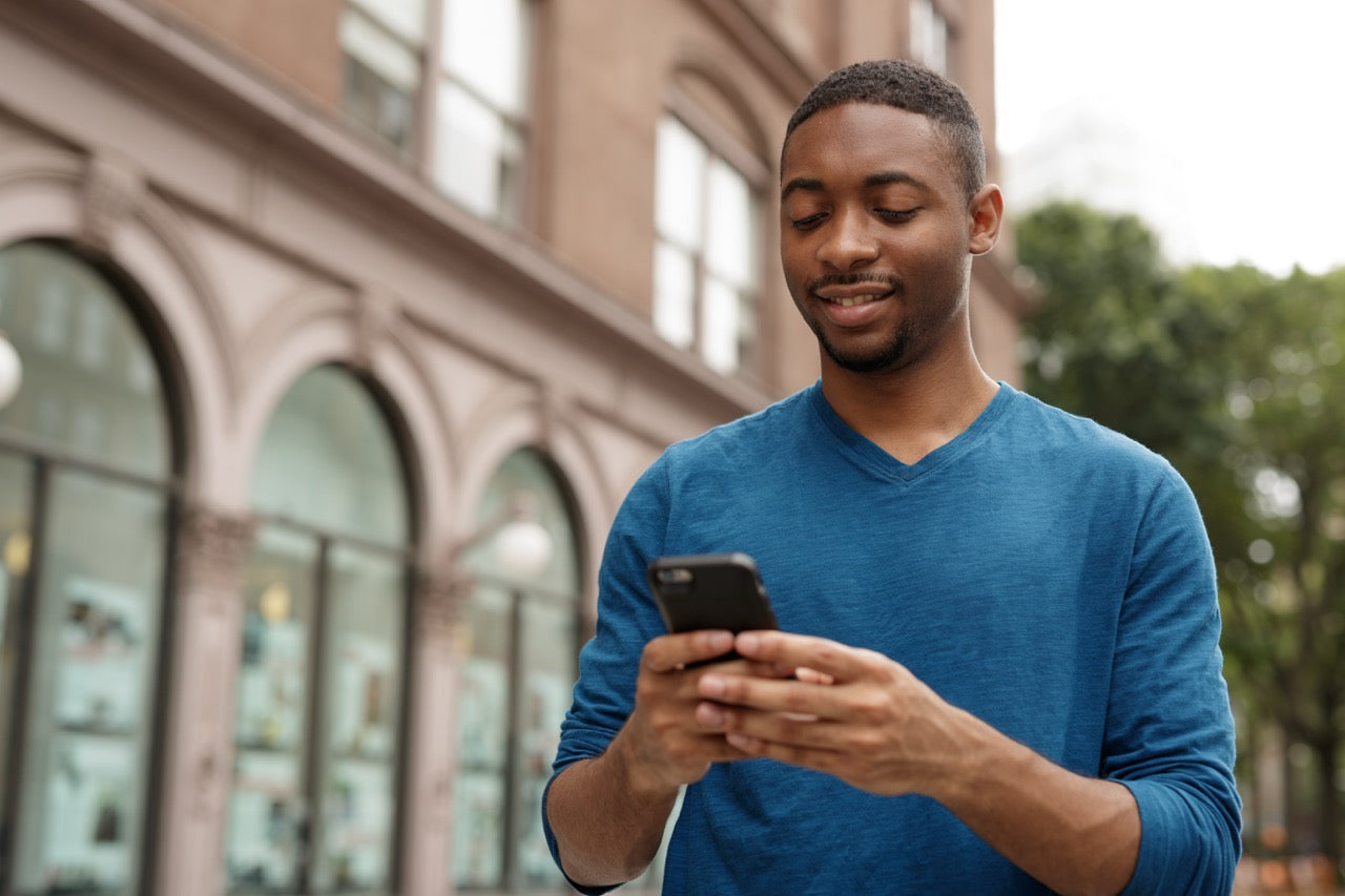 Texting in Clinics: AI's Secret Weapon for Compliant, Engaging Patient Chats